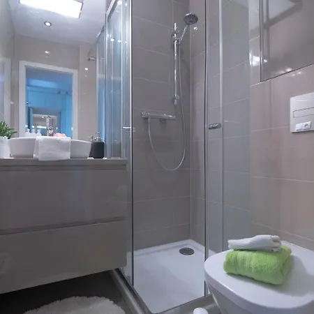 Wlr - Hoza Ii * Warszawa