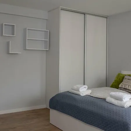 Wlr - Hoza Ii * 바르샤바